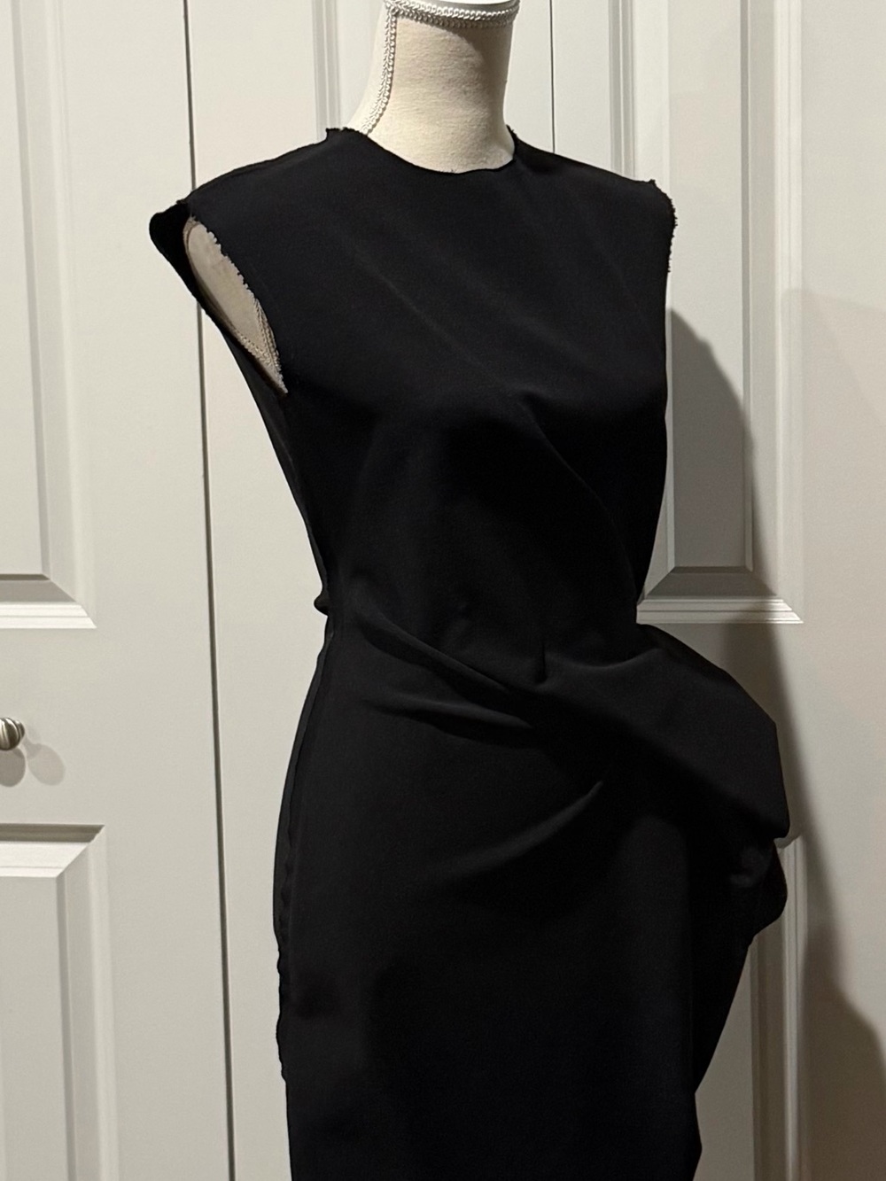 LANVIN RIVER 2009 BLACK FRONT DRAPED DRESS - FR 36 - Picture 9 of 11